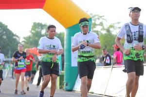 BIB: 1330
                            <button type="button" onclick="openModal(3642290)" class="btn btn-primary btn-sm float-right btn-popup" data-toggle="modal" data-target=".modal-high-quality">
                        <i class="fas fa-shopping-cart"></i> Add to Cart
                    </button>
                                            <button type="button" onclick="isThisMe(3642290, true)" class="btn btn-success btn-sm float-right btn-popup btn-isme hidden" data-toggle="tooltip" data-placement="bottom" title="นี่คือรูปของคุณใช่ไหม คลิกที่นี่เพื่อเอาเข้าอัลบั้ม">
                        <i class="fas fa-plus"></i> Add to album
                    </button>
                    <button type="button" onclick="isThisMe(3642290, false)" class="btn btn-warning btn-sm float-right btn-popup btn-isnotme hidden">
                        <i class="fas fa-ban"></i> Remove from album
                    </button>